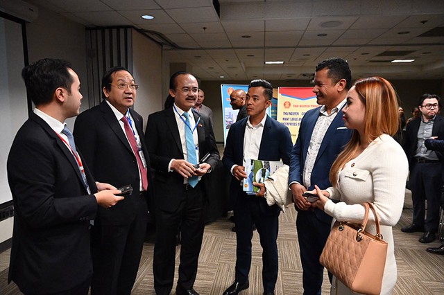 Lãnh đạo và doanh nghiệp tỉnh Long An trao đổi hợp tác với các nhà đầu tư Hoa Kỳ