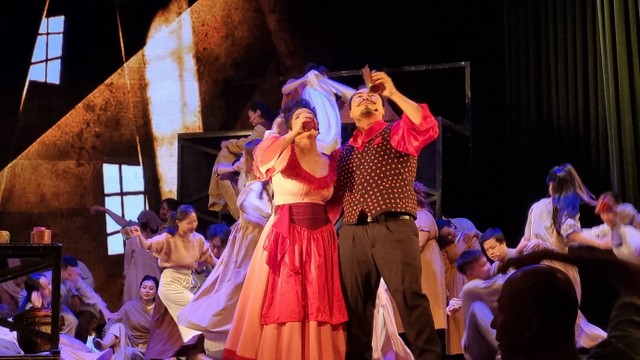 Một cảnh trong nhạc kịch.