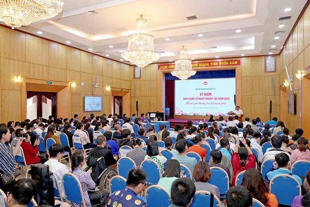 Chương trình mít-tinh là dịp để gặp gỡ các nhóm yếu thế sau gần 1 năm hoạt động, lắng nghe tâm tư, tình cảm cũng như kết quả mà các nhóm đã hoạt động trong năm vừa qua. (Ảnh: Đức Trung)