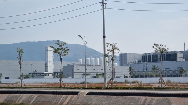 Đường nội khu trong KCN Sông Khoai. Ảnh: Thanh Tân