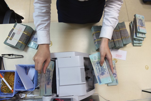 Đến cuối tháng 11/2023, tăng trưởng tín dụng toàn hệ thống ngân hàng đạt 9,15%, cách khá xa mục tiêu 14% trong năm nay Đến cuối tháng 11/2023, tăng trưởng tín dụng toàn hệ thống ngân hàng đạt 9,15%, cách khá xa mục tiêu 14% trong năm nay