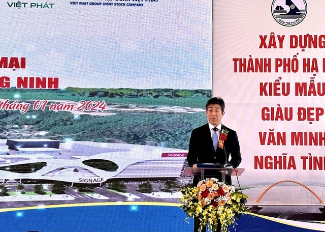 Ông Nakagawa Tetsuyuki, Tổng giám đốc Aeon Mall Việt Nam phát biểu. Ảnh: Quỳnh Nga
