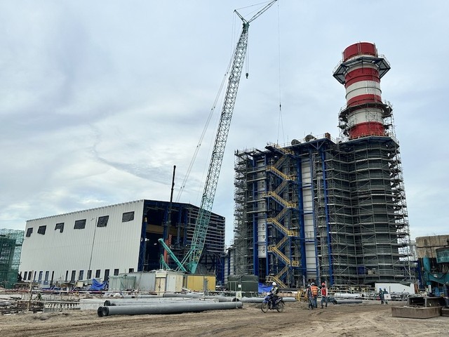 Nhiệt điện khí LNG Nhơn Trạch 3&amp;4 đàm phán hợp đồng mua bán điện khoảng 3 năm mới đi đến chuẩn bị ký chính thức, dù còn một số điều khoản chưa như mong đợi của chủ đầu tư.