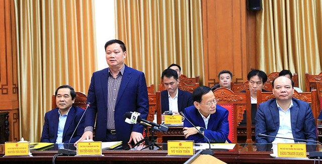 Ông Nguyễn Khắc Thận, Phó Bí thư Tỉnh ủy, Chủ tịch UBND tỉnh Thái Bình phát biểu tại hội nghị. Ông Nguyễn Khắc Thận, Phó Bí thư Tỉnh ủy, Chủ tịch UBND tỉnh Thái Bình phát biểu tại hội nghị.