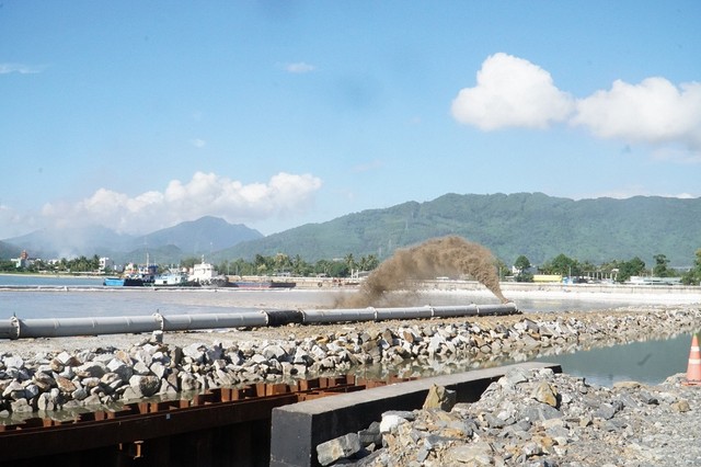 Dự kiến trong năm 2025, Dự án Cảng Liên Chiểu sẽ hoàn thành. Dự kiến trong năm 2025, Dự án Cảng Liên Chiểu sẽ hoàn thành.