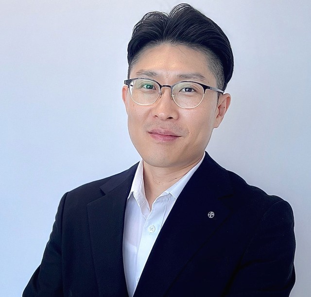Ông Pyon Young Hwan, Giám đốc Giao dịch ngoại hối và phái sinh, Ngân hàng Shinhan Việt Nam Ông Pyon Young Hwan, Giám đốc Giao dịch ngoại hối và phái sinh, Ngân hàng Shinhan Việt Nam