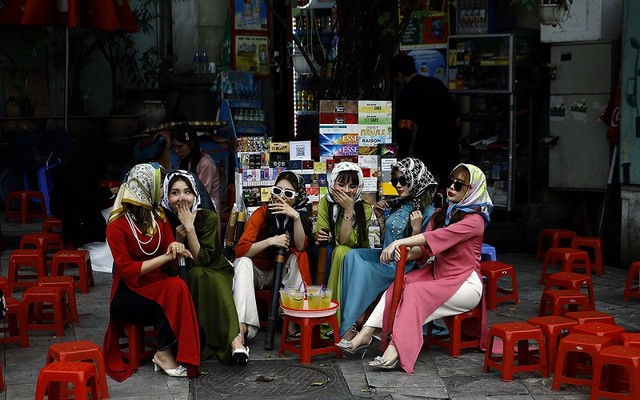 Những chiếc áo dài cách tân được giới trẻ lựa chọn cho những buổi chụp hình theo xu hướng Những chiếc áo dài cách tân được giới trẻ lựa chọn cho những buổi chụp hình theo xu hướng