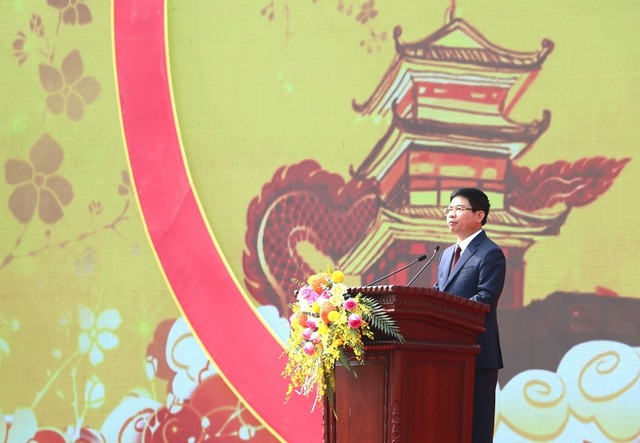 Chủ tịch UBND tỉnh Hà Nam Trương Quốc Huy phát biểu khai mạc Lễ khai hội Xuân Tam Chúc 2024. Ảnh Phương Liên