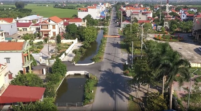 Xây dựng nông thôn mới làm thay đổi rõ nét diện mạo đời sống nông thôn. Xây dựng nông thôn mới làm thay đổi rõ nét diện mạo đời sống nông thôn.