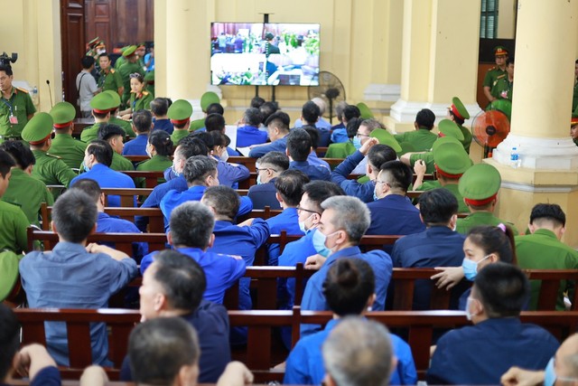 Các bị cáo trước giờ xét xử