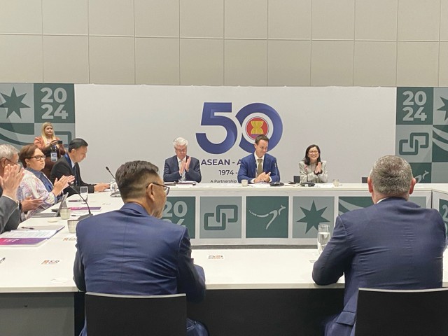 Đại diện TTC AgriS chủ trì Hội nghị bàn tròn tại Diễn đàn CEO Forum – ASEAN-Australia Special Summit 2024, ngày 5/3/2024, kiến nghị giải pháp nâng cao quan hệ hợp tác quốc tế của khu vực Đông Nam Á lên một tầm vóc mới, đặc biệt tại khu vực Việt Nam và Australia Đại diện TTC AgriS chủ trì Hội nghị bàn tròn tại Diễn đàn CEO Forum – ASEAN-Australia Special Summit 2024, ngày 5/3/2024, kiến nghị giải pháp nâng cao quan hệ hợp tác quốc tế của khu vực Đông Nam Á lên một tầm vóc mới, đặc biệt tại khu vực Việt Nam và Australia