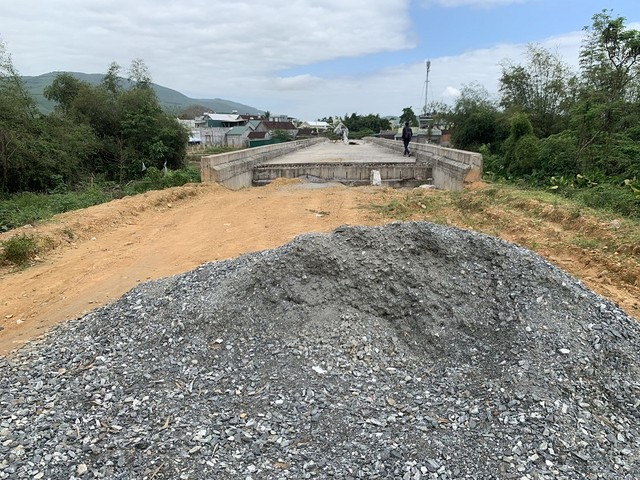 Đến nay, công trình đã hoàn thành gần 70% giá trị xây lắp. Đến nay, công trình đã hoàn thành gần 70% giá trị xây lắp.