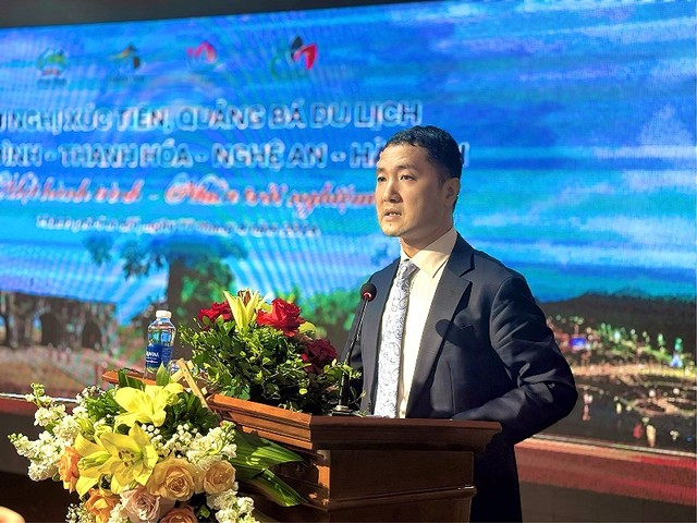 Ông Bùi Văn Mạnh, Giám đốc Sở du lịch Ninh Bình phát biểu tại hội nghị. (Ảnh: Nguyễn Linh)