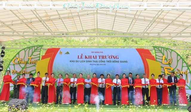 Tập đoàn FVG tổ chức lễ khai trương Khu du lịch sinh thái Cổng Trời Đông Giang. Tập đoàn FVG tổ chức lễ khai trương Khu du lịch sinh thái Cổng Trời Đông Giang.