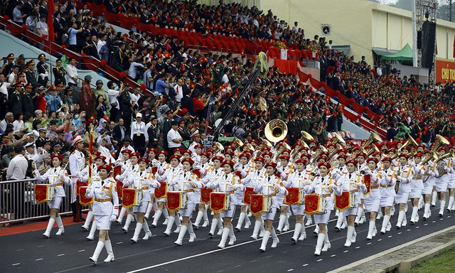 Khối nữ Quân nhạc.