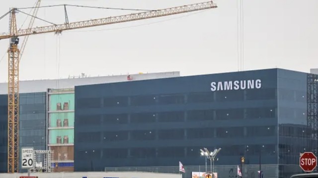 Công trình nhà máy sản xuất chất bán dẫn Austin của Samsung tại thành phố Taylor, bang Texas, Mỹ. Ảnh: Getty ImagesCông trình nhà máy sản xuất chất bán dẫn Austin của Samsung tại thành phố Taylor, bang Texas, Mỹ. Ảnh: Getty Images Công trình nhà máy sản xuất chất bán dẫn Austin của Samsung tại thành phố Taylor, bang Texas, Mỹ. Ảnh: Getty ImagesCông trình nhà máy sản xuất chất bán dẫn Austin của Samsung tại thành phố Taylor, bang Texas, Mỹ. Ảnh: Getty Images