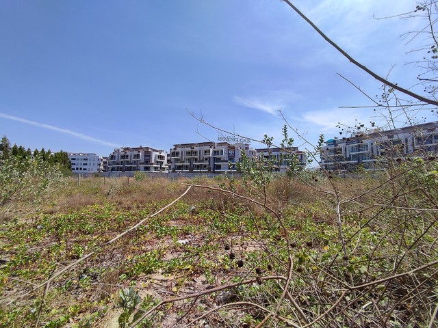 Hiện trạng khu đất xây dựng tòa nhà Hacom Mall. Ảnh chụp cuối tháng 4/2024. Hiện trạng khu đất xây dựng tòa nhà Hacom Mall. Ảnh chụp cuối tháng 4/2024.