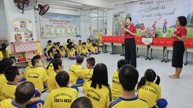 Là một trong các ngân hàng có bề dày trong xây dựng văn hóa doanh nghiệp, SeABank đặc biệt phát triển văn hóa giúp đỡ, hỗ trợ những hoàn cảnh yếu thế trong xã hội Là một trong các ngân hàng có bề dày trong xây dựng văn hóa doanh nghiệp, SeABank đặc biệt phát triển văn hóa giúp đỡ, hỗ trợ những hoàn cảnh yếu thế trong xã hội