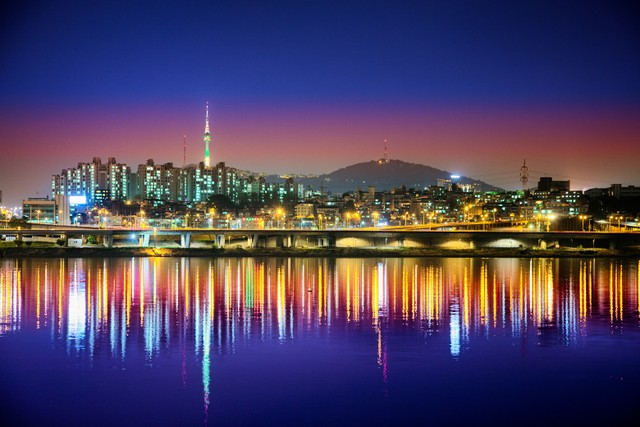 Những khu phố xa hoa bên sông Hàn, Seoul (Hàn Quốc). Ảnh Istock