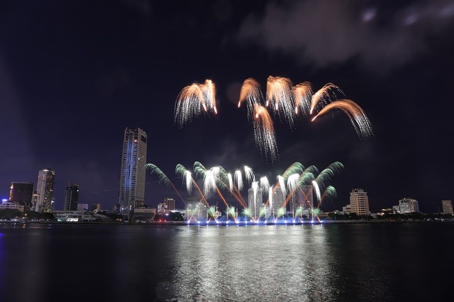 Phần trình diễn của Đội pháo hoa Đức.