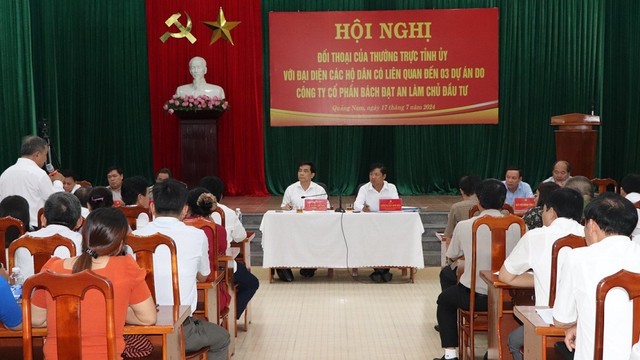 Lãnh đạo tỉnh Quảng Nam chủ trì buổi đối thoại với đại diện các hộ dân liên quan đến 3 Dự án của Công ty Cổ phần Bách Đạt An. Lãnh đạo tỉnh Quảng Nam chủ trì buổi đối thoại với đại diện các hộ dân liên quan đến 3 Dự án của Công ty Cổ phần Bách Đạt An.