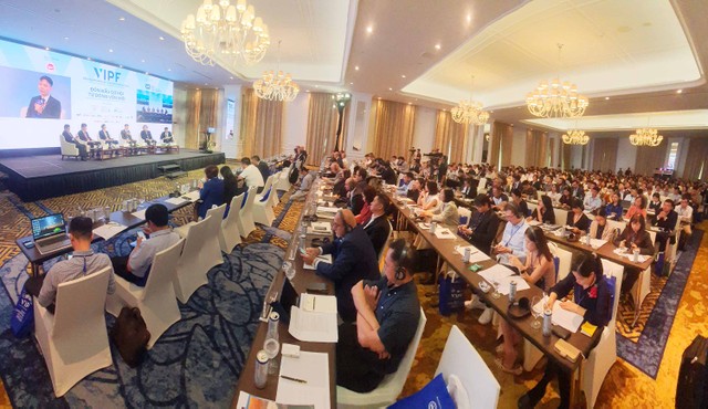 Diễn đàn Bất động sản công nghiệp Việt Nam là sự kiện thường niên chuyên sâu về lĩnh vực bất động sản công nghiệp và kết nối đầu tư tại Việt Nam. Ảnh: Lê Toàn.