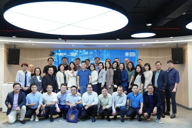 Các học viên của Tasco trong khóa đào tạo Lãnh đạo toàn diện kết hợp cùng Đại học Fulbright. Các học viên của Tasco trong khóa đào tạo Lãnh đạo toàn diện kết hợp cùng Đại học Fulbright.