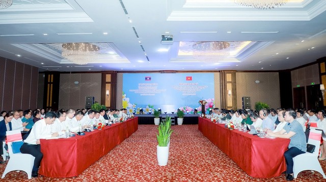 Hội nghị giữa kỳ đánh giá triển khai Thỏa thuận kế hoạch hợp tác Việt Nam - Lào năm 2024 và Rà soát, thúc đẩy Hiệp định hợp tác song phương hai nước giai đoạn 2021 - 2025. Ảnh: Thành Duy Hội nghị giữa kỳ đánh giá triển khai Thỏa thuận kế hoạch hợp tác Việt Nam - Lào năm 2024 và Rà soát, thúc đẩy Hiệp định hợp tác song phương hai nước giai đoạn 2021 - 2025. Ảnh: Thành Duy