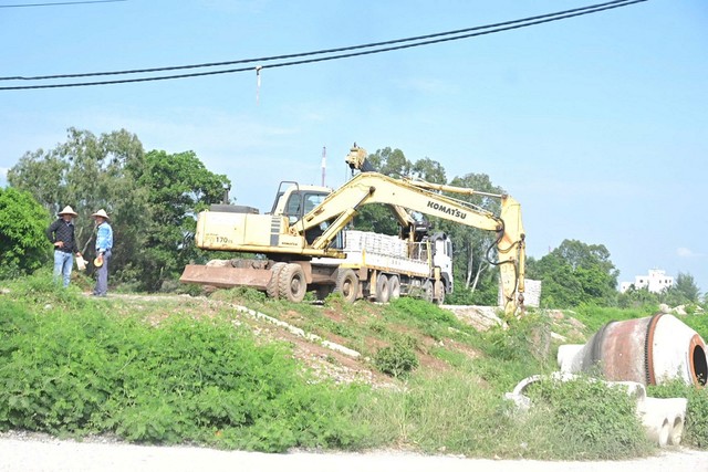 Sở Nông nghiệp và Phát triển nông thôn Hải Phòng sẽ hướng dẫn Chủ đầu tư thực hiện các quy định liên quan đến thủ tục cấp phép thi công qua đê, công trình thủy lợi trên tuyến.