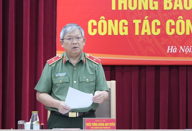 Thiếu tướng Hoàng Anh Tuyên, Phó chánh Văn phòng, người phát ngôn Bộ Công an. Thiếu tướng Hoàng Anh Tuyên, Phó chánh Văn phòng, người phát ngôn Bộ Công an.