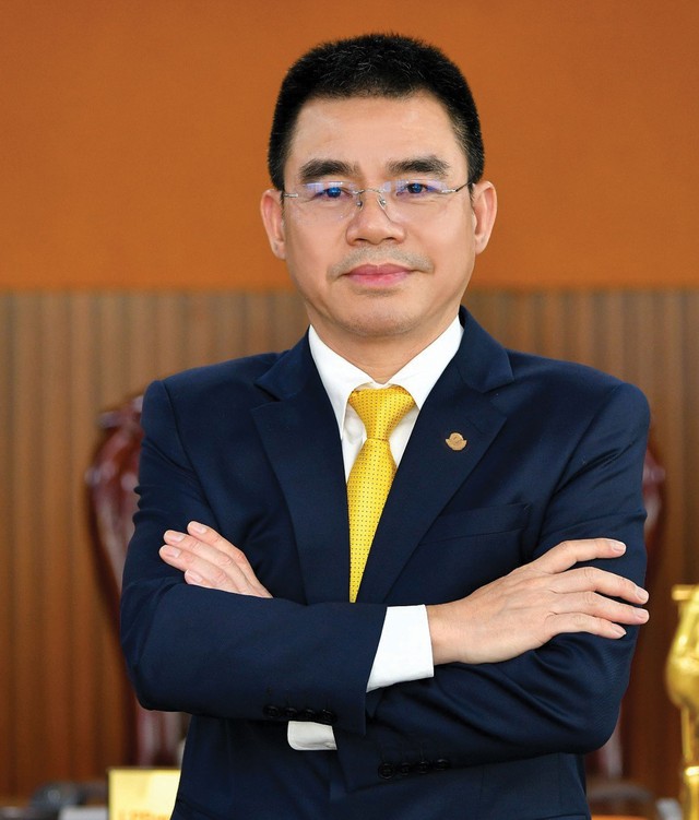 Ông Hồ Nam Tiến, Phó Chủ tịch thường trực HĐQT LPBank