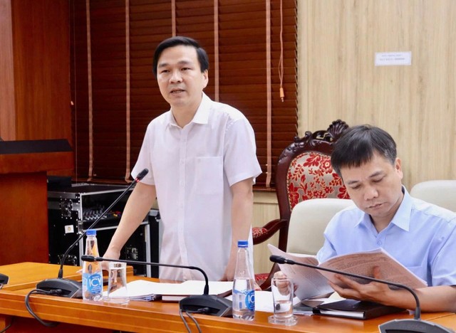 Ông Hoàng Hưng, Vụ trưởng Vụ 1, Thanh tra Chính phủ công bố thông báo kết luận thanh tra. Ảnh: TTCP Ông Hoàng Hưng, Vụ trưởng Vụ 1, Thanh tra Chính phủ công bố thông báo kết luận thanh tra. Ảnh: TTCP