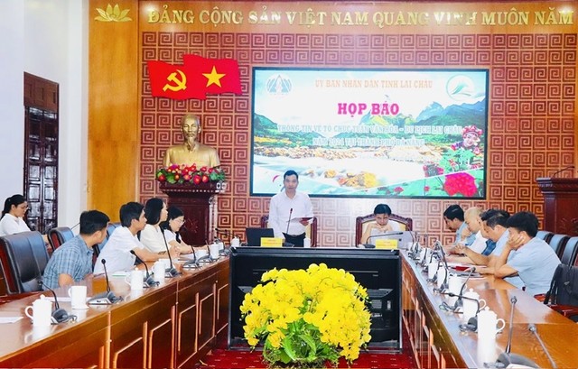 Toàn cảnh buổi họp báo. Toàn cảnh buổi họp báo.