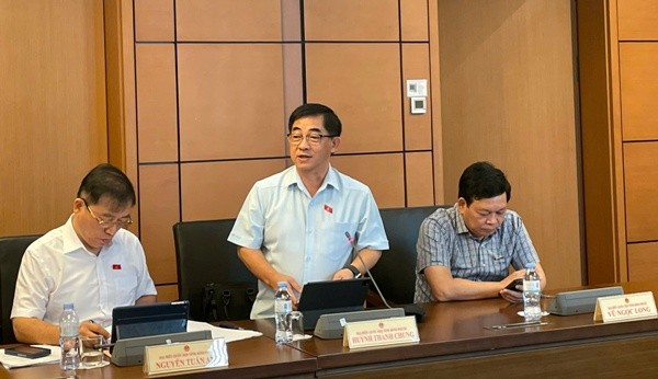 Đại biểu Huỳnh Thành Chung (Bình Phước). Đại biểu Huỳnh Thành Chung (Bình Phước).