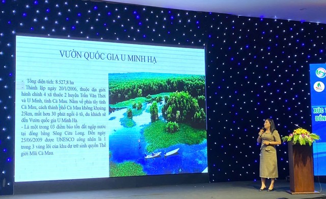 Đại diện các Trung tâm Xúc tiến đầu tư giới thiệu về địa phương cùng các sản phẩm, dịch vụ, du lịch. Ảnh: Hoàng Quỳnh. Đại diện các Trung tâm Xúc tiến đầu tư giới thiệu về địa phương cùng các sản phẩm, dịch vụ, du lịch. Ảnh: Hoàng Quỳnh.