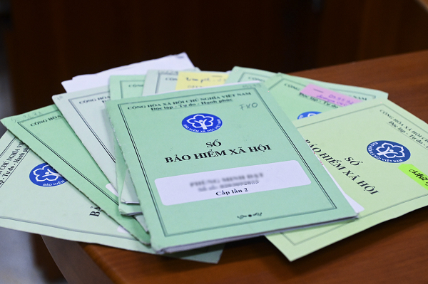 Khi nhận BHXH một lần thì số tiền người lao động nhận được thiệt hơn so với số tiền đã đóng vào quỹ BHXH. Khi nhận BHXH một lần thì số tiền người lao động nhận được thiệt hơn so với số tiền đã đóng vào quỹ BHXH.