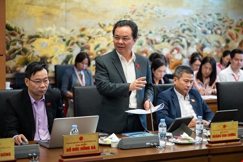 GS.TS Hoàng Văn Cường phát biểu tại cuộc thảo luận tổ về Dự thảo Luật Quản lý và đầu tư vốn Nhà nước tại doanh nghiệp. GS.TS Hoàng Văn Cường phát biểu tại cuộc thảo luận tổ về Dự thảo Luật Quản lý và đầu tư vốn Nhà nước tại doanh nghiệp.