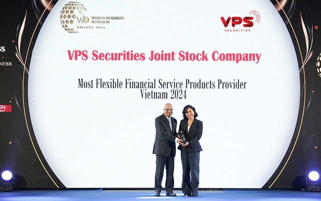 Tại lễ trao giải, Bà Trần Thị Thu Thủy - Đại diện Ban lãnh đạo VPS, nhận giải thưởng từ Đại diện Tạp chí World Business Outlook. Tại lễ trao giải, Bà Trần Thị Thu Thủy - Đại diện Ban lãnh đạo VPS, nhận giải thưởng từ Đại diện Tạp chí World Business Outlook.