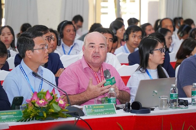 ông Peter Johnson, Chuyên gia Tổ chức Phát triển Công nghiệp Liên Hợp Quốc (UNIDO) phát biểu tại Diễn đàn Mekong startup lần 2 - năm 2024