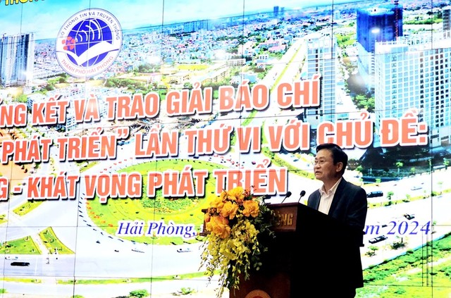 Ông Phạm Văn Tuấn, Giám đốc Sở Thông tin và Truyền thông Hải Phòng phát biểu tại Hội nghị tổng kết và trao giải. Ông Phạm Văn Tuấn, Giám đốc Sở Thông tin và Truyền thông Hải Phòng phát biểu tại Hội nghị tổng kết và trao giải.