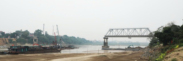 Cầu Phong Châu trên Quốc lộ 32C bị sập do mưa lũ vào sáng ngày 9/9/2024. Cầu Phong Châu trên Quốc lộ 32C bị sập do mưa lũ vào sáng ngày 9/9/2024.