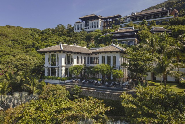 La Maison 1888 nổi bật giữa không gian xanh tươi mát của rừng nguyên sinh tại InterContinental Danang Sun Peninsula Resort La Maison 1888 nổi bật giữa không gian xanh tươi mát của rừng nguyên sinh tại InterContinental Danang Sun Peninsula Resort