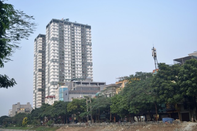 Các căn hộ chung cư tại Riverside Garden đang được rao bán với giá 60 - 65 triệu đồng/m2. Ảnh: Thanh Vũ Các căn hộ chung cư tại Riverside Garden đang được rao bán với giá 60 - 65 triệu đồng/m2. Ảnh: Thanh Vũ