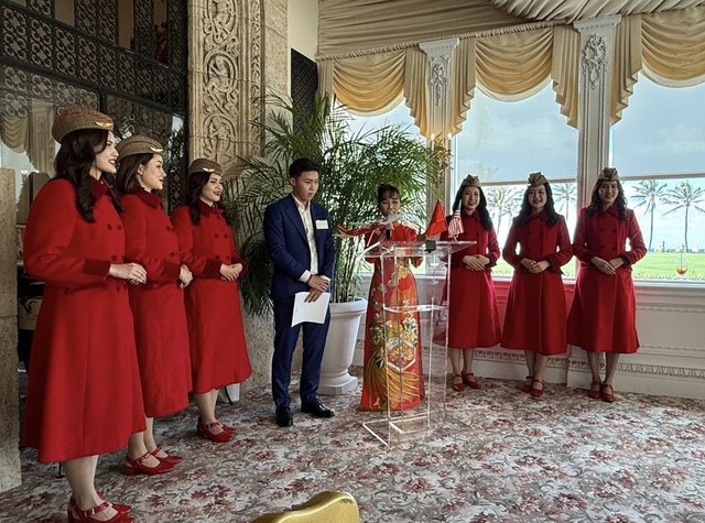 Tỷ phú Nguyễn Thị Phương Thảo phát biểu tại sự kiện “Friends of Vietnam Summit” Tỷ phú Nguyễn Thị Phương Thảo phát biểu tại sự kiện “Friends of Vietnam Summit”