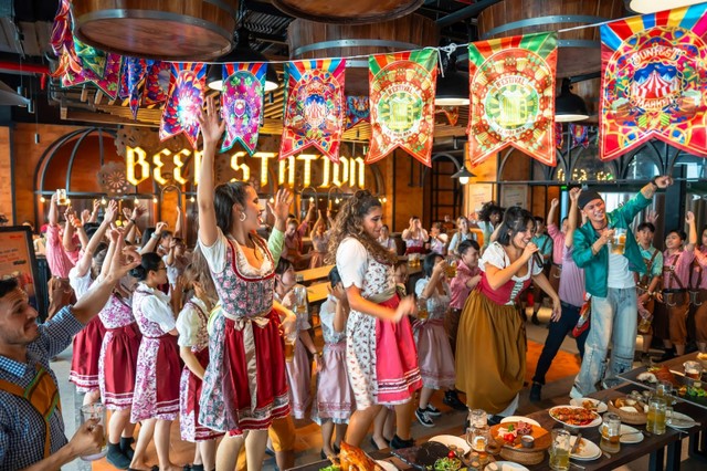 Sun World Ba Na Hills sôi động các sự kiện chào đón du khách Sun World Ba Na Hills sôi động các sự kiện chào đón du khách