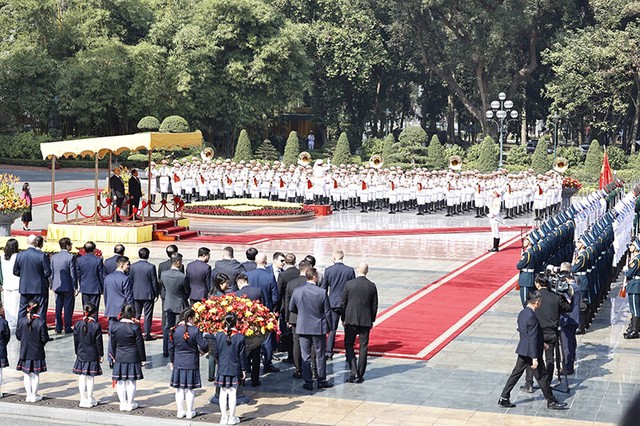 Đây là chuyến thăm đầu tiên của Thủ tướng Mishustin đến Việt Nam. Đây là chuyến thăm đầu tiên của Thủ tướng Mishustin đến Việt Nam.