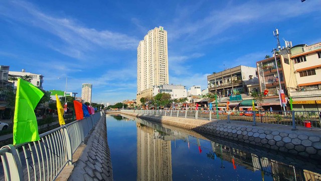 Tuyến kênh Hàng Bàng sau khi đi vào hoạt động. Tuyến kênh Hàng Bàng sau khi đi vào hoạt động.