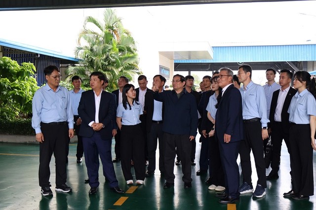 Thủ tướng Chính phủ Phạm Minh Chính thăm và làm việc với Tập đoàn HS Hyosung Quảng Nam.