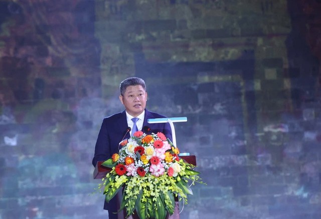 Phó chủ tịch UBND TP. Hà Nội Nguyễn Mạnh Quyền phát biểu khai mạc buổi Lễ.