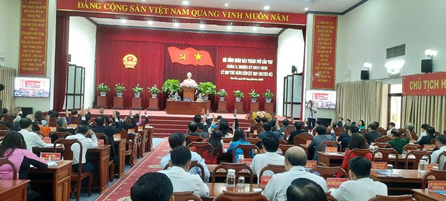 Đại biểu HĐND TP. Cần Thơ thông qua các nghị quyết tại kỳ họp Đại biểu HĐND TP. Cần Thơ thông qua các nghị quyết tại kỳ họp